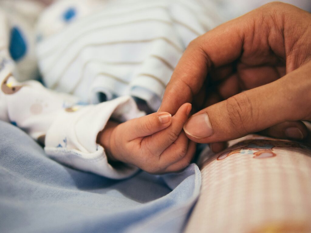 newborn baby essentials babyessentialsblog.com